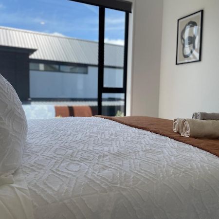Luxury 2 Bedroom Townhouse Opposite Merivale Mall Christchurch Exteriör bild