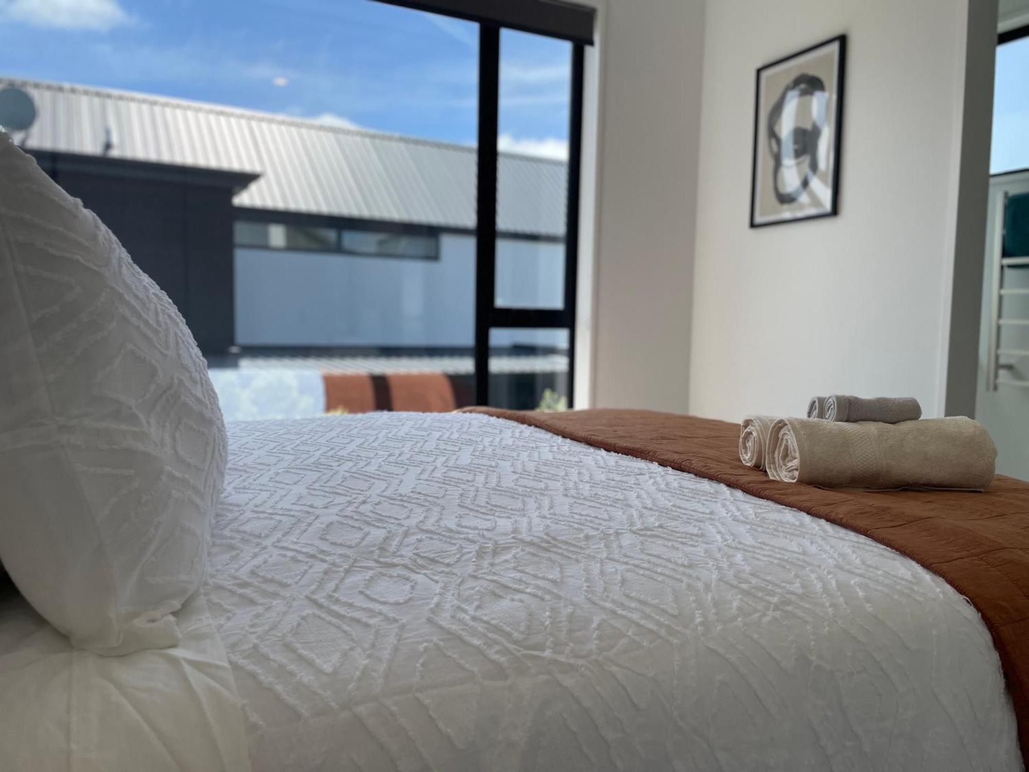Luxury 2 Bedroom Townhouse Opposite Merivale Mall Christchurch Exteriör bild