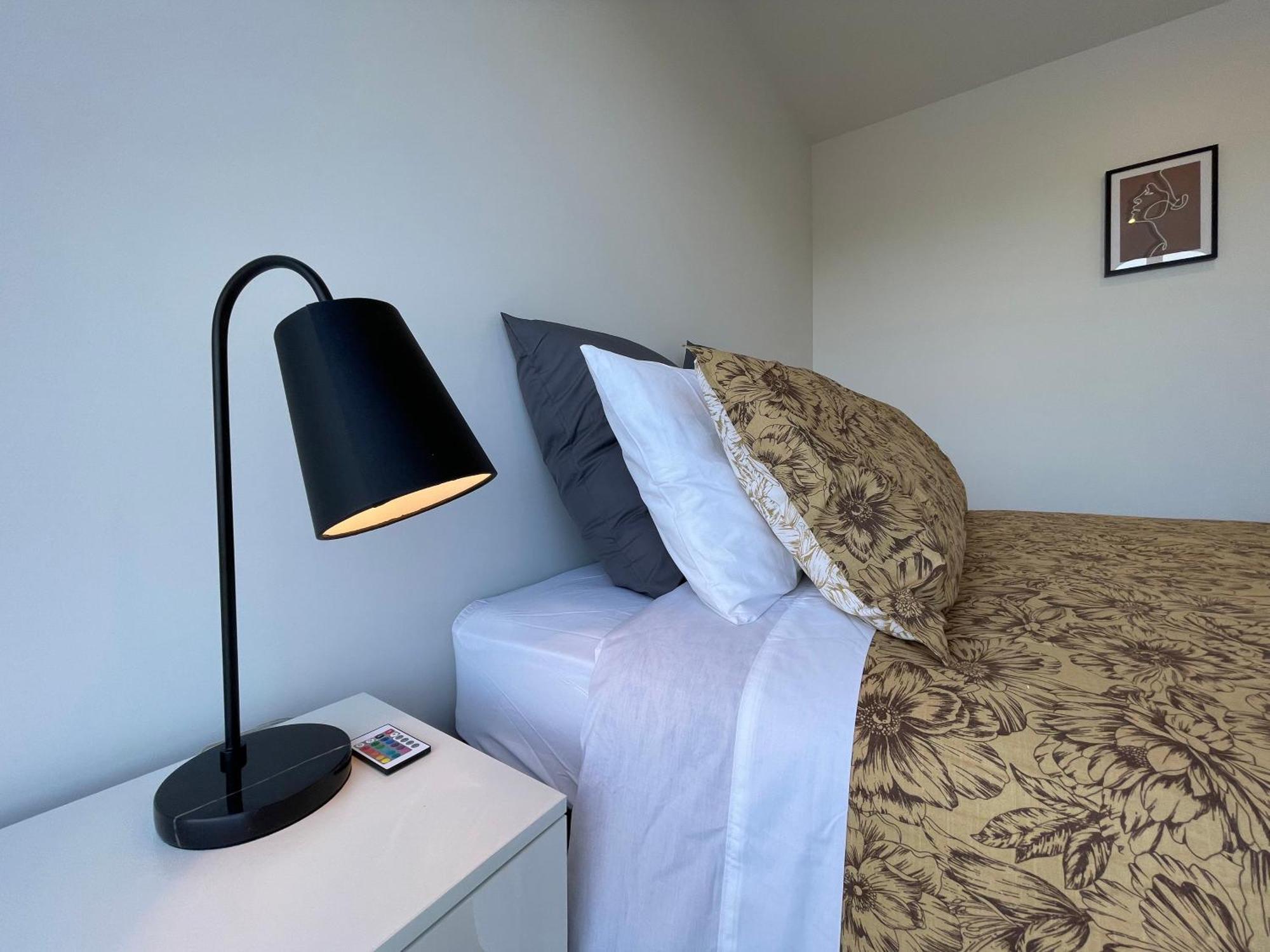 Luxury 2 Bedroom Townhouse Opposite Merivale Mall Christchurch Exteriör bild