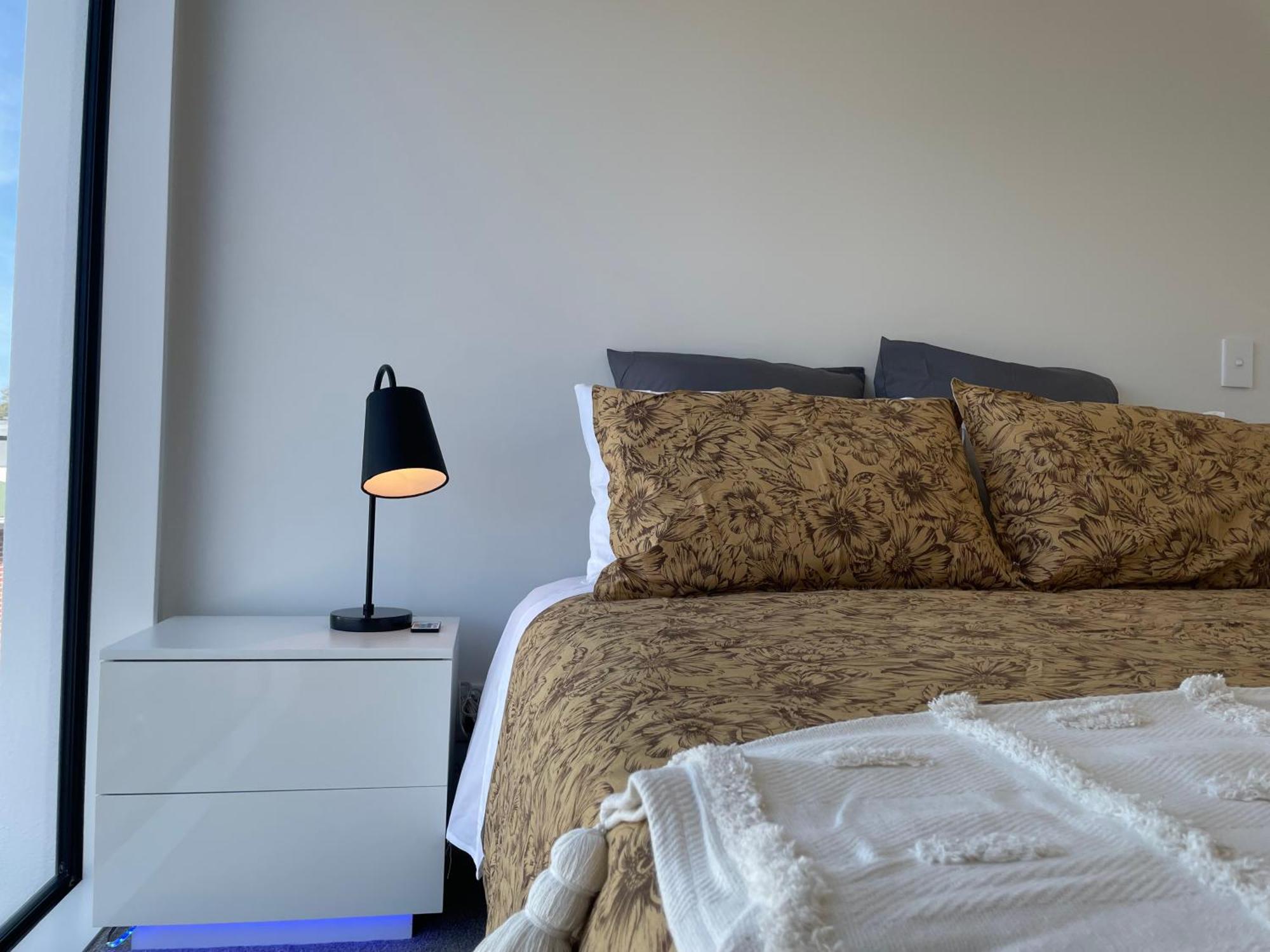 Luxury 2 Bedroom Townhouse Opposite Merivale Mall Christchurch Exteriör bild