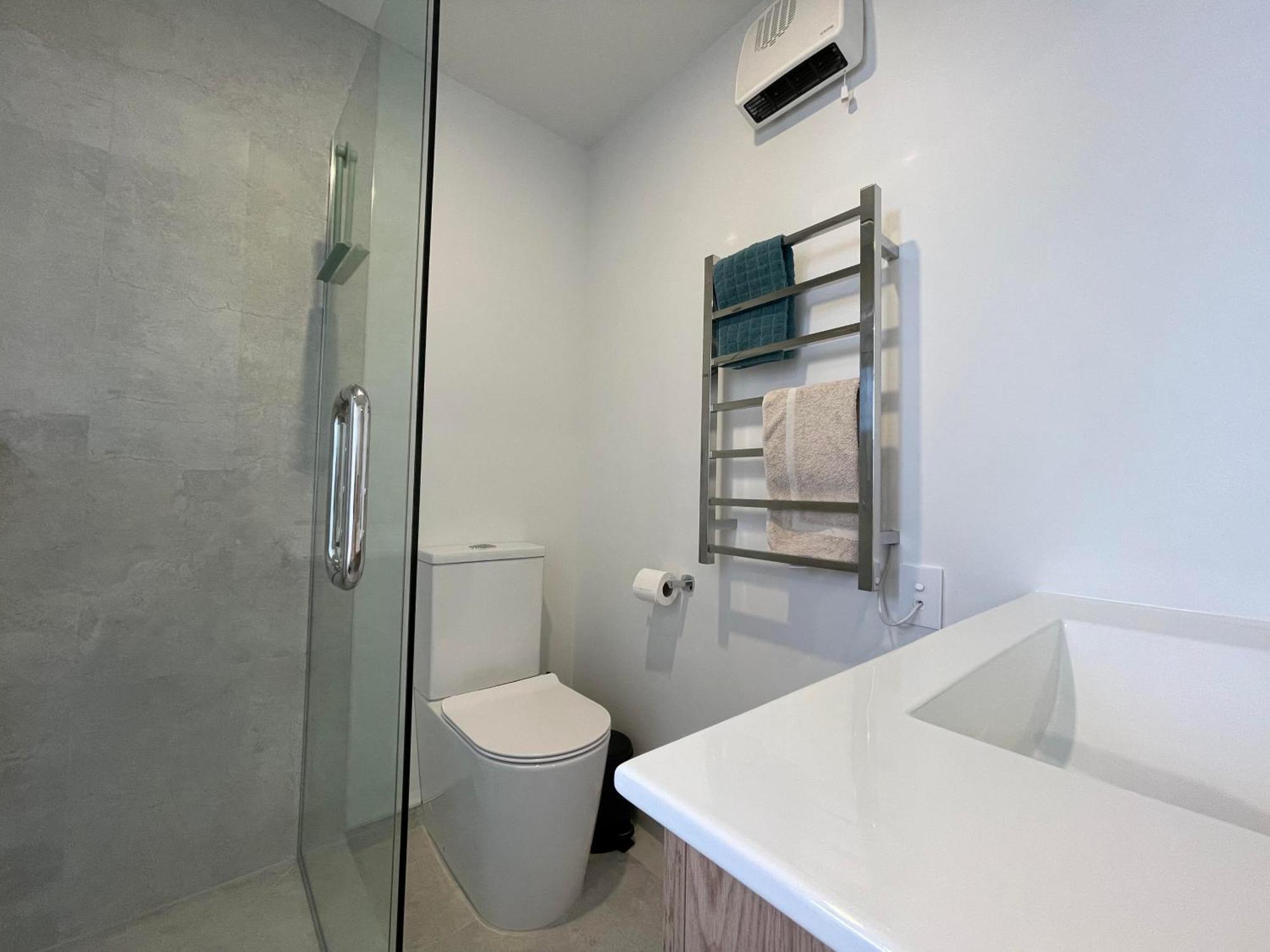 Luxury 2 Bedroom Townhouse Opposite Merivale Mall Christchurch Exteriör bild