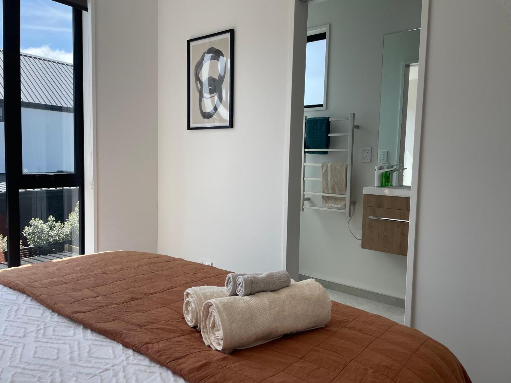 Luxury 2 Bedroom Townhouse Opposite Merivale Mall Christchurch Exteriör bild