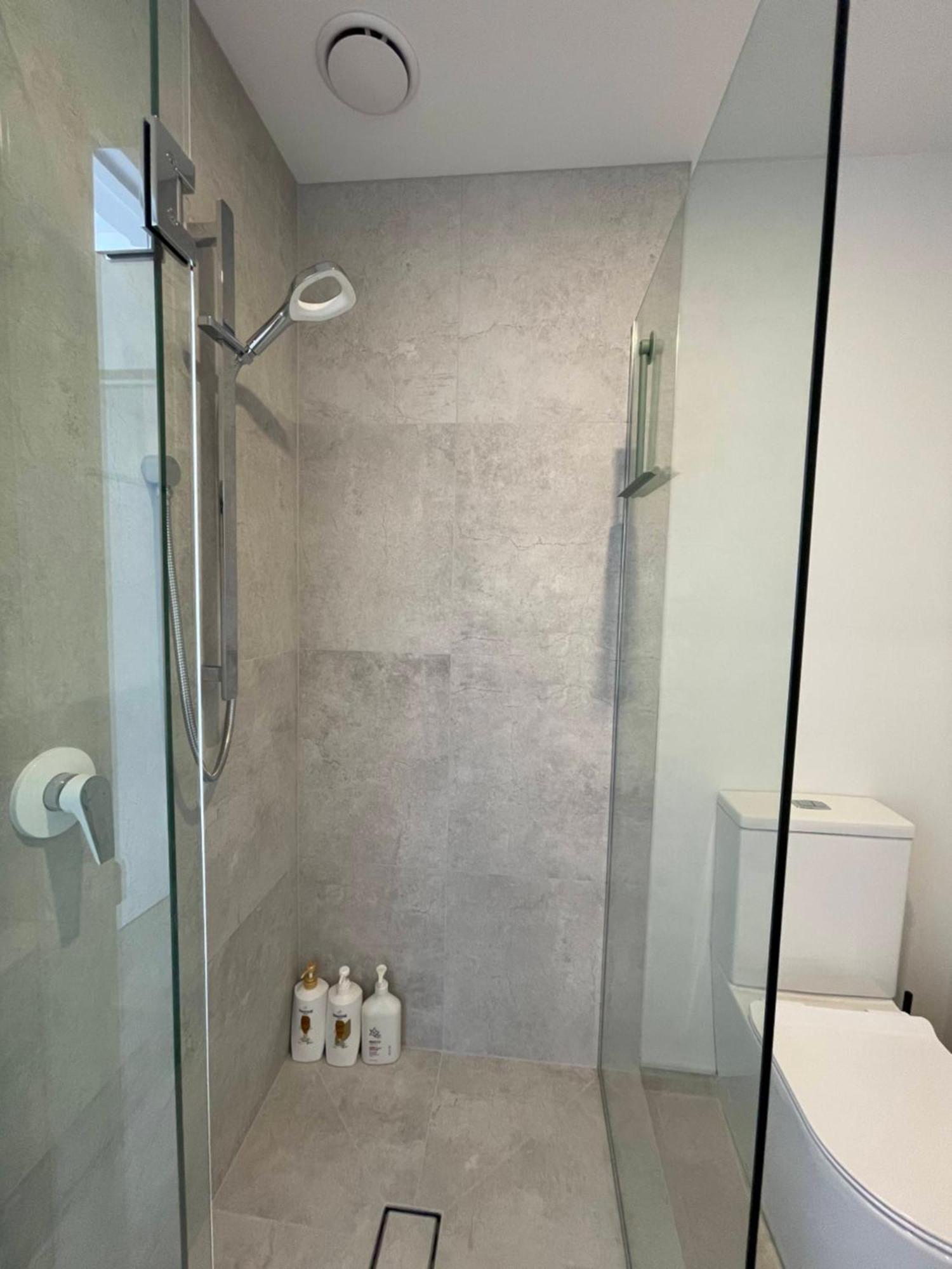 Luxury 2 Bedroom Townhouse Opposite Merivale Mall Christchurch Exteriör bild