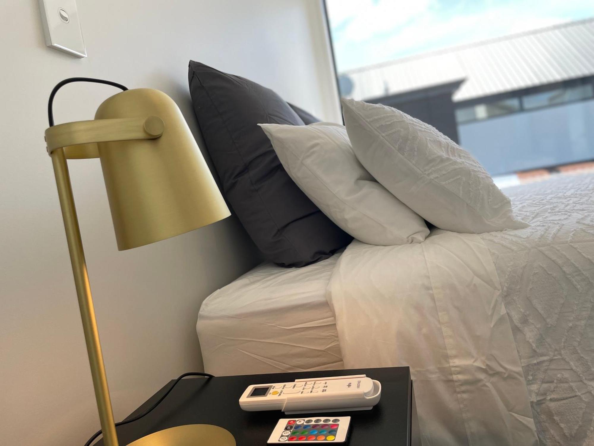 Luxury 2 Bedroom Townhouse Opposite Merivale Mall Christchurch Exteriör bild