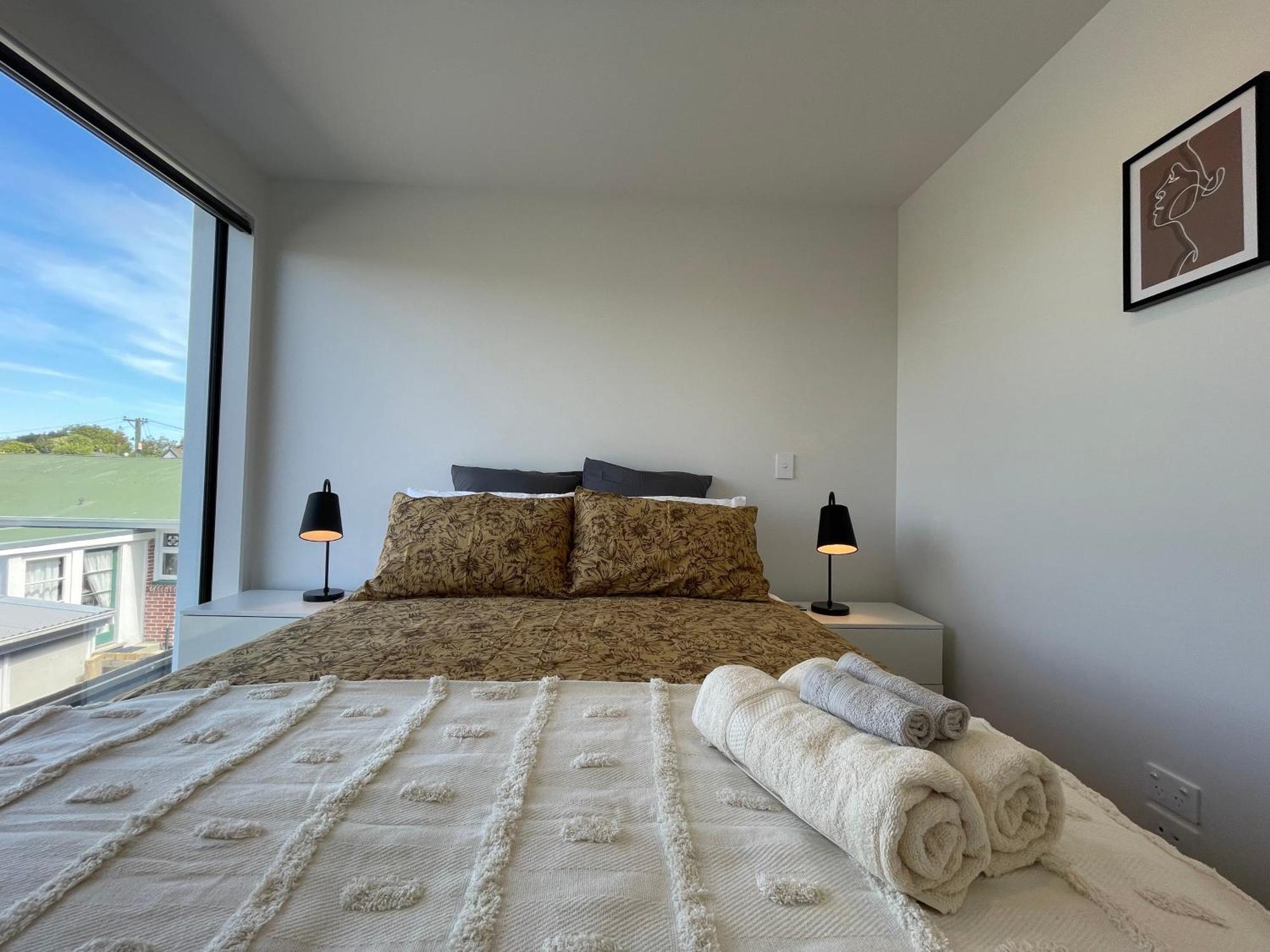 Luxury 2 Bedroom Townhouse Opposite Merivale Mall Christchurch Exteriör bild