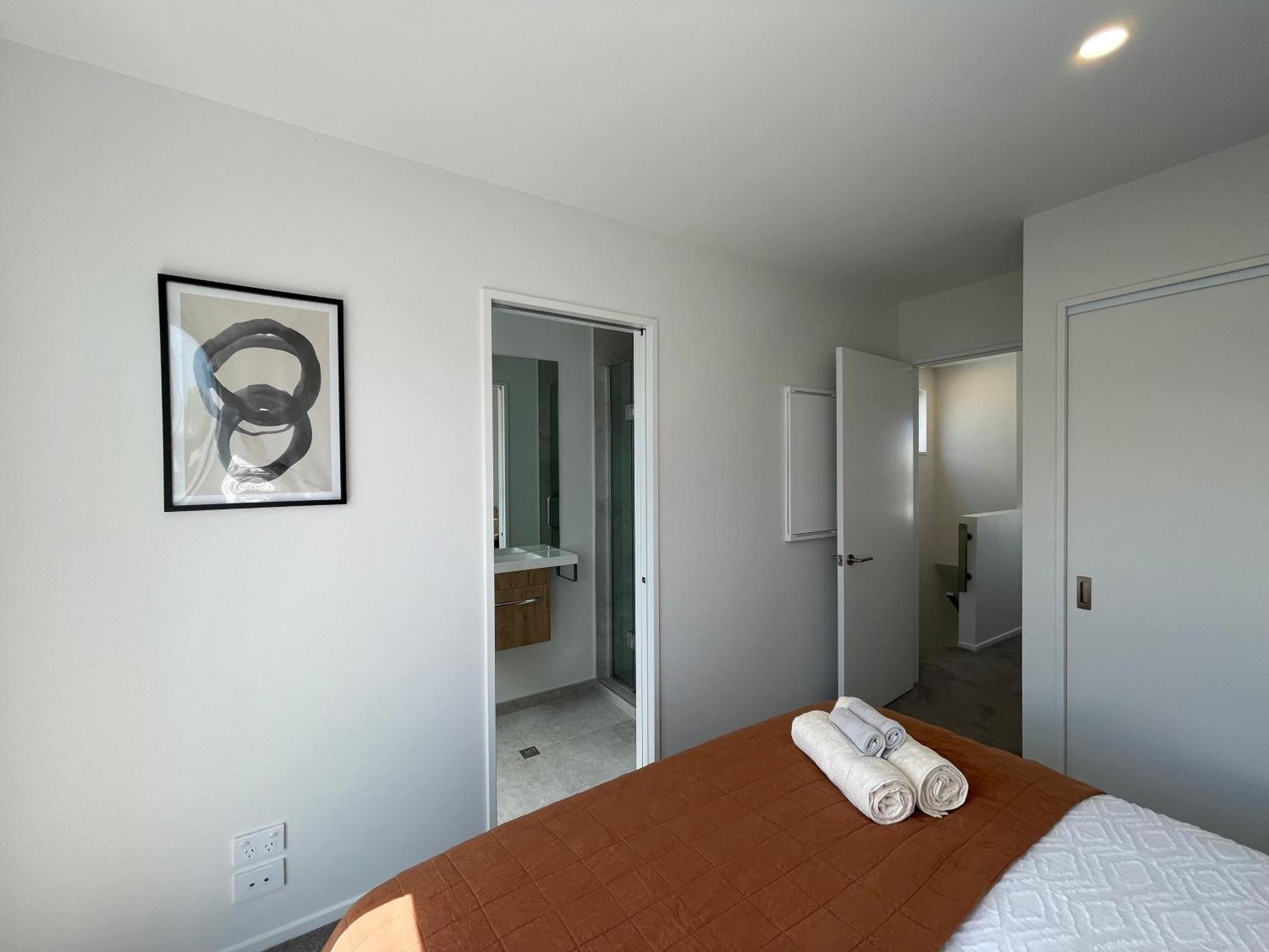 Luxury 2 Bedroom Townhouse Opposite Merivale Mall Christchurch Exteriör bild