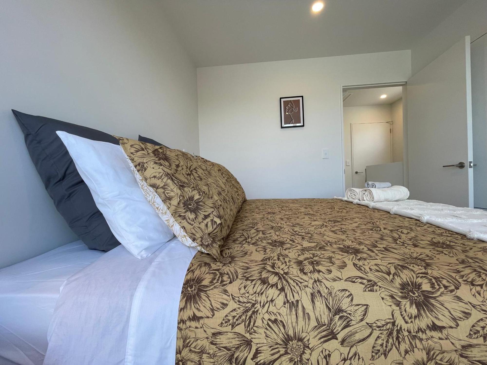 Luxury 2 Bedroom Townhouse Opposite Merivale Mall Christchurch Exteriör bild