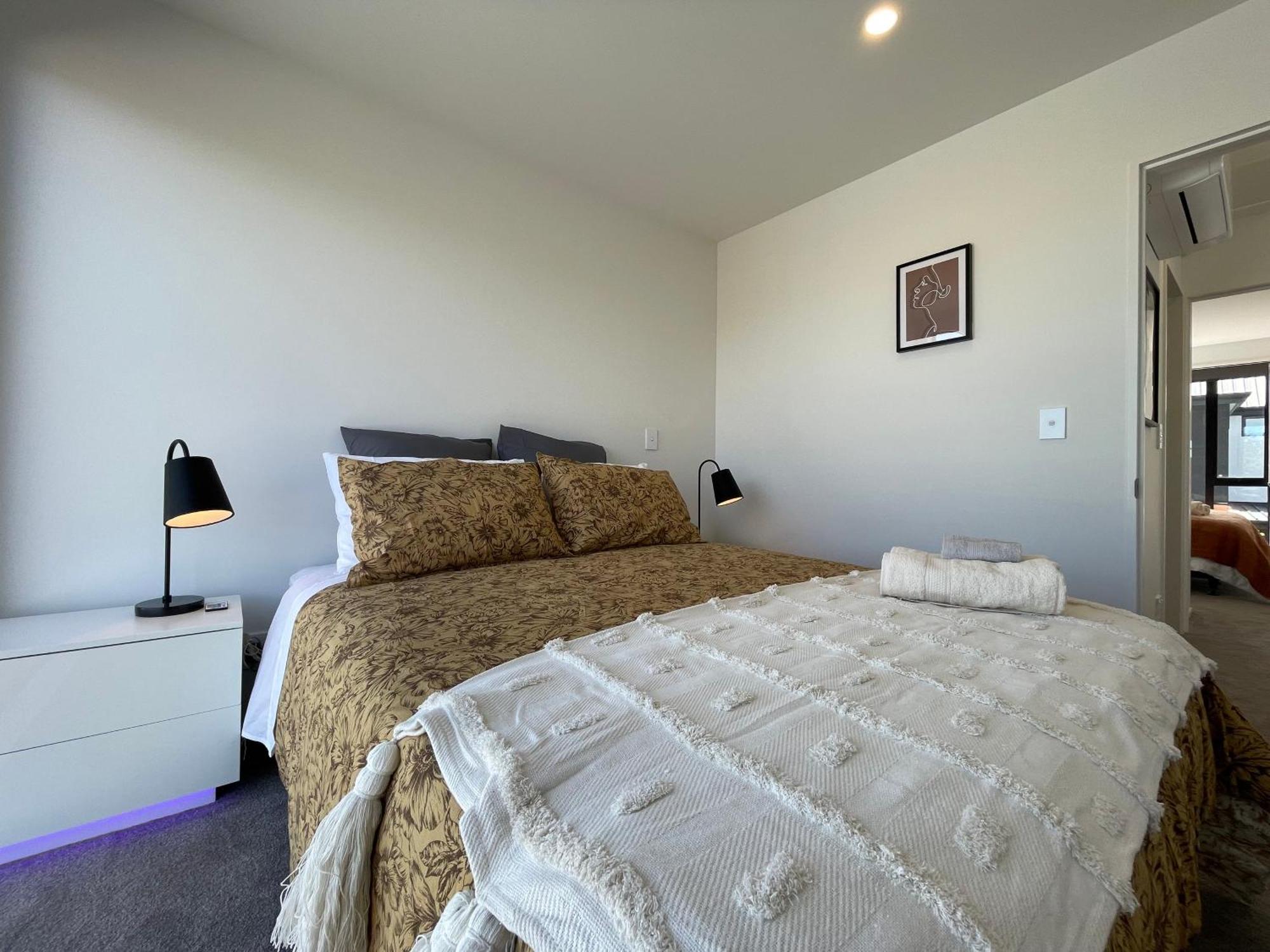 Luxury 2 Bedroom Townhouse Opposite Merivale Mall Christchurch Exteriör bild