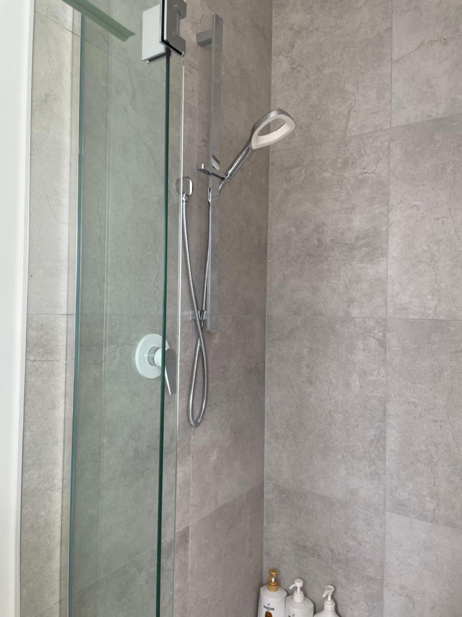 Luxury 2 Bedroom Townhouse Opposite Merivale Mall Christchurch Exteriör bild